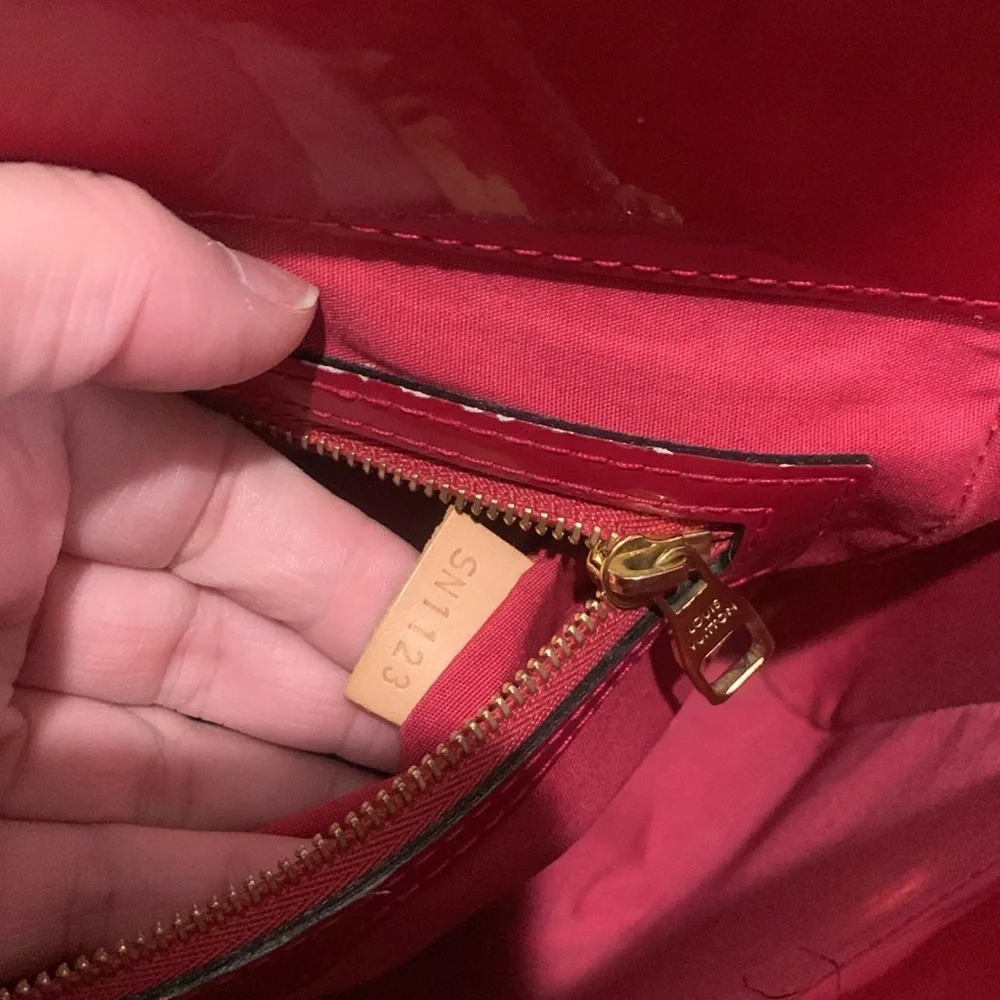 Louis Vuitton red Vernis MM mini Houston date code SN1123 - Picture 8 of 12